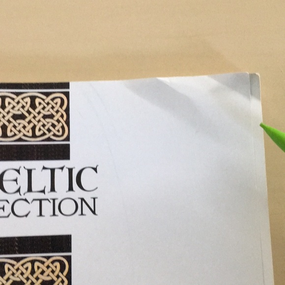 The Celtic Collection Knitwear Design Book by Alice Starmore - Picture 15 of 15